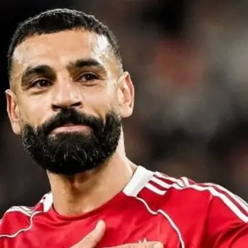 أسطورة مانشستر يونايتد: صلاح الأفضل في تاريخ الدوري الإنجليزي الممتاز